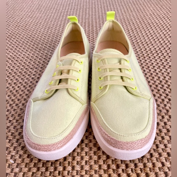 VIONIC Lime Green Women's Casual Sneakers size 9 - Picture 9 of 11